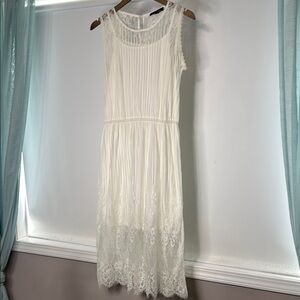 Suzanne Betro White Tiered Ruffled Midi Dress